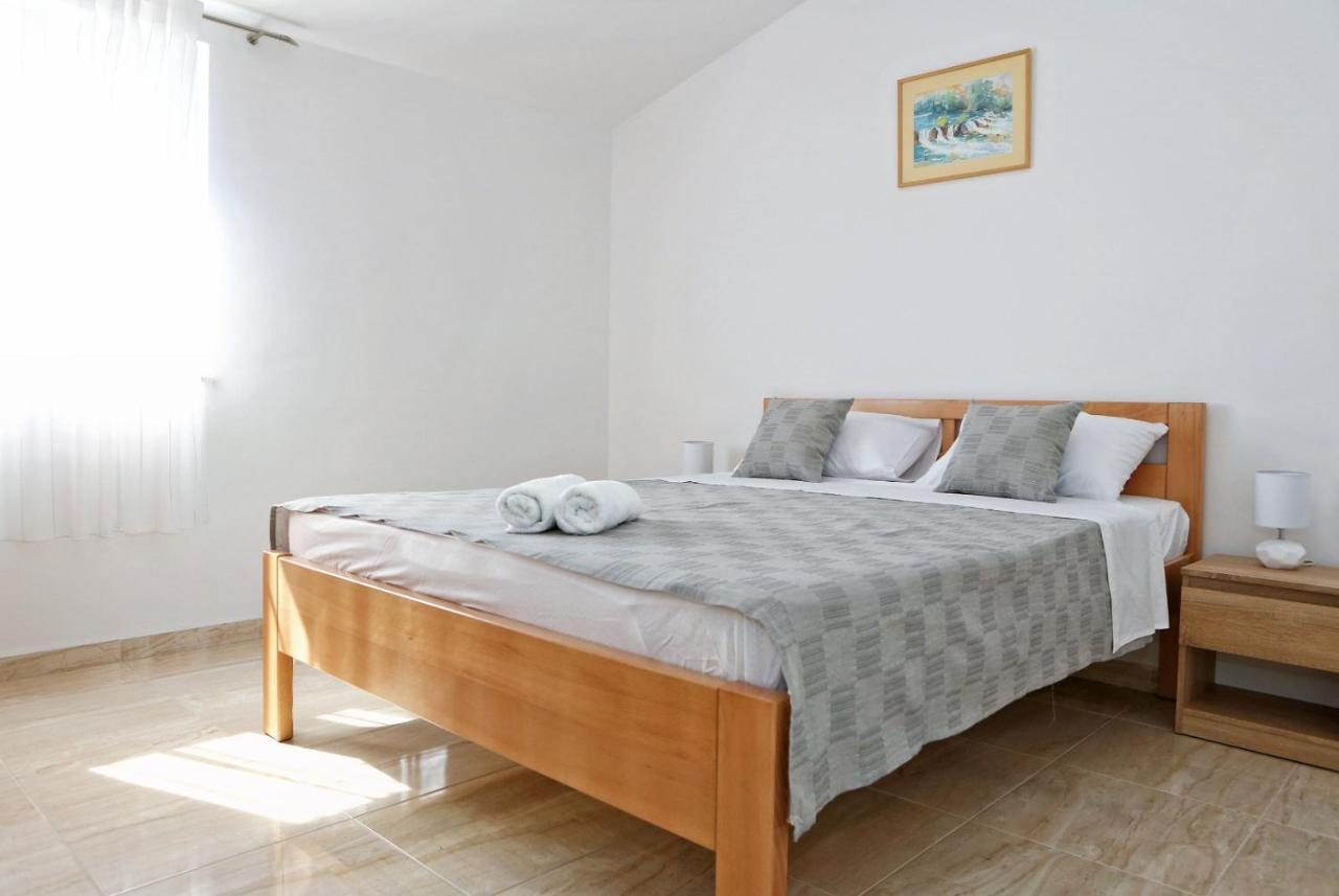 Apartmani Cili Miletici Eksteriør billede